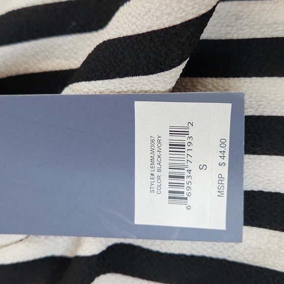 Libbey Edelman  Striped Off Shoulder One Sleeve Top. Size S - Picture 5 of 7